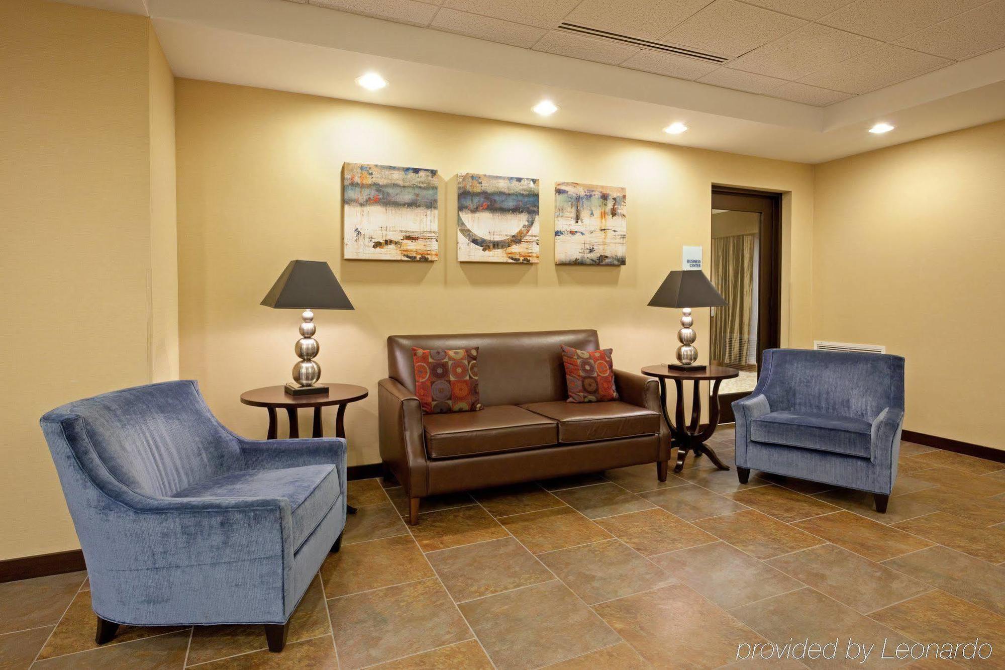 Holiday Inn Express & Suites Malone By Ihg מראה חיצוני תמונה